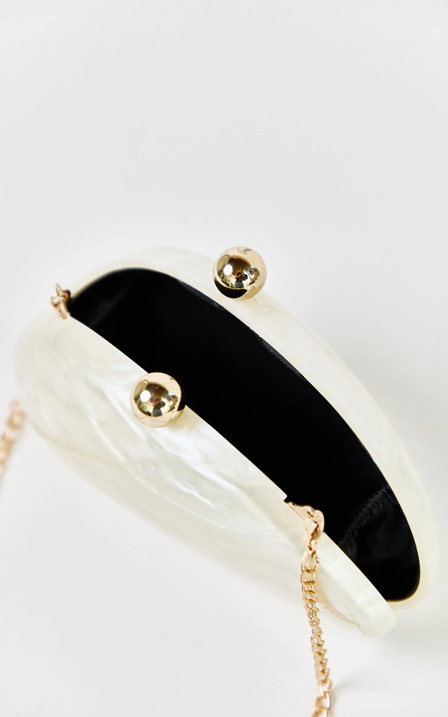 Nami  Clutch Bag in Pearl